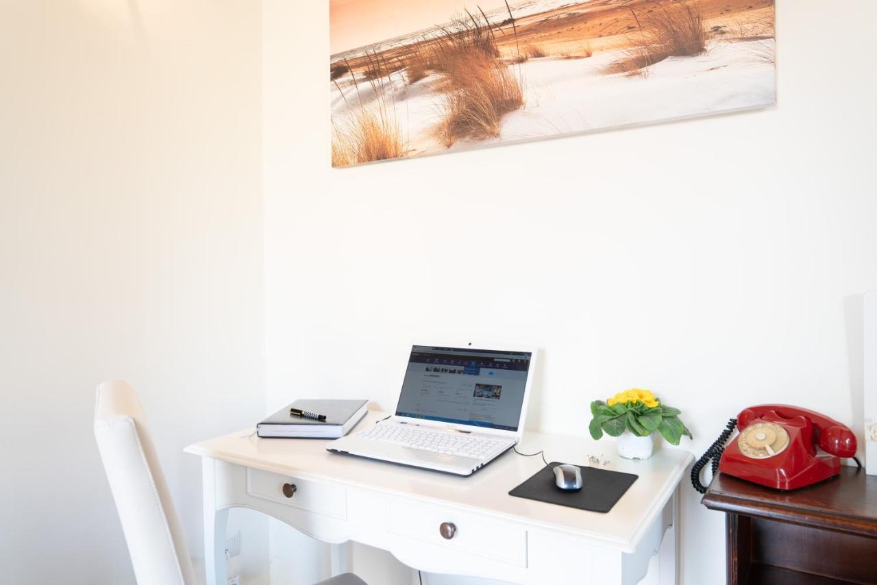 Myricae Rooms Affittacamere No Late Arrival Fiumicino Exterior photo